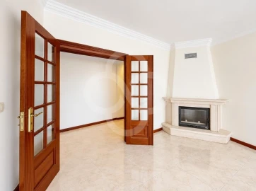 Apartamento T2 para Venda em Algueirão-Mem Martins