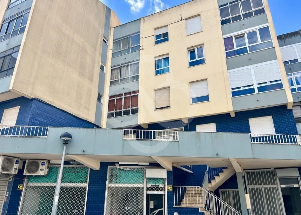 Loja para Venda em Loures Foto 1