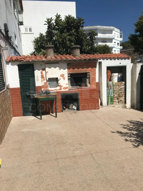 Moradia para Venda em Charneca de Caparica e Sobreda
