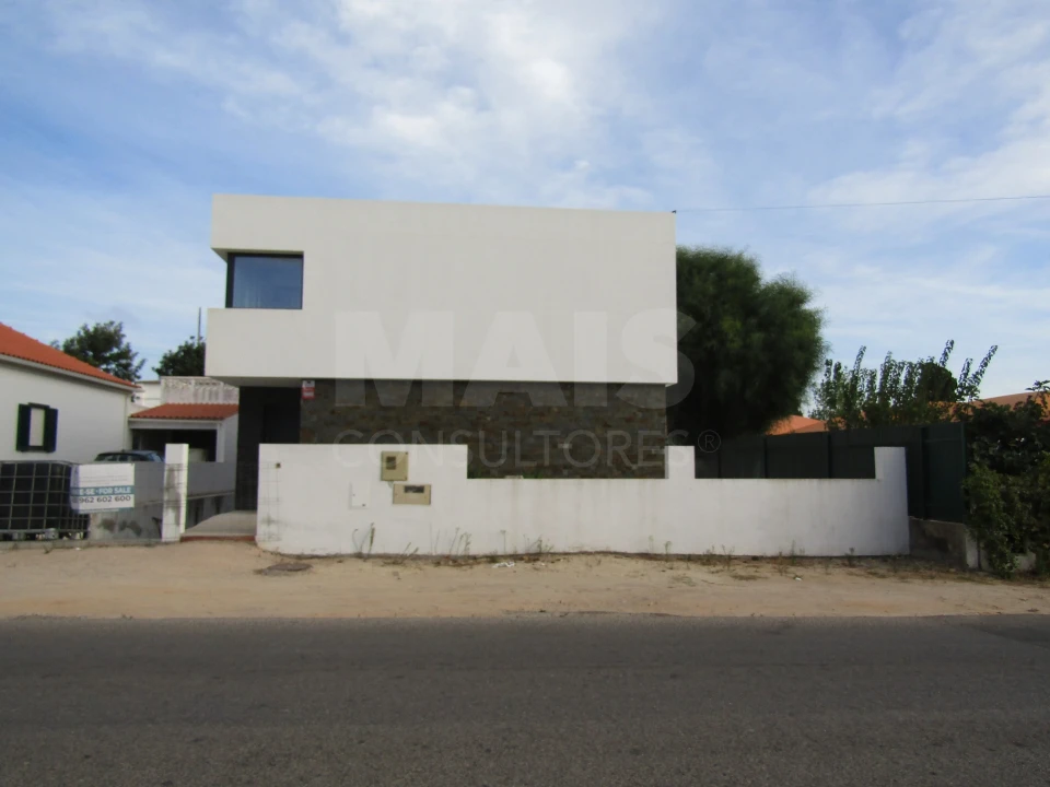 Moradia T3 para Venda em Alcantarilha e Pêra Foto 9