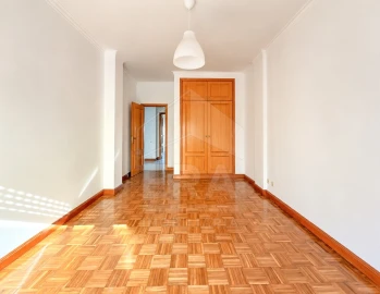Apartamento T2 para Venda em Santa Marta de Portuzelo