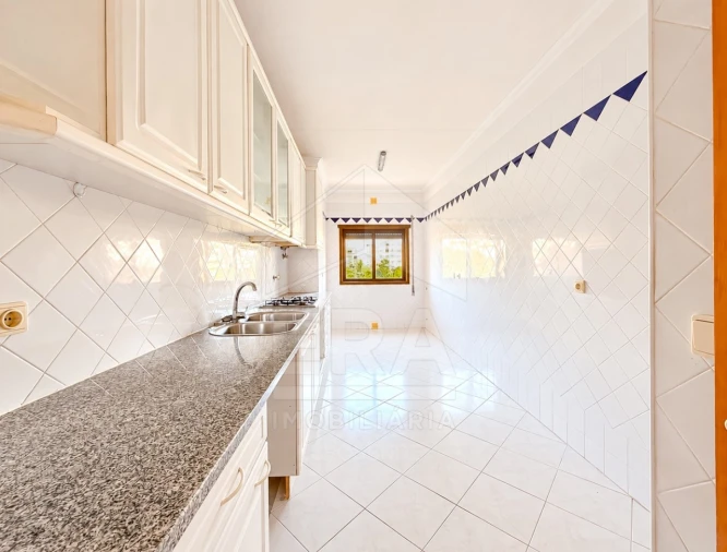 Apartamento T2 para Venda em Santa Marta de Portuzelo Foto 4