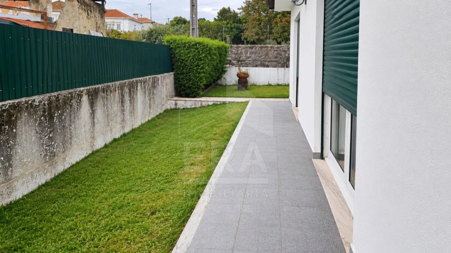 Moradia T5 para Venda em Geraz do Lima (Santa Maria, Santa Leocádia, Moreira), Deão Foto 17