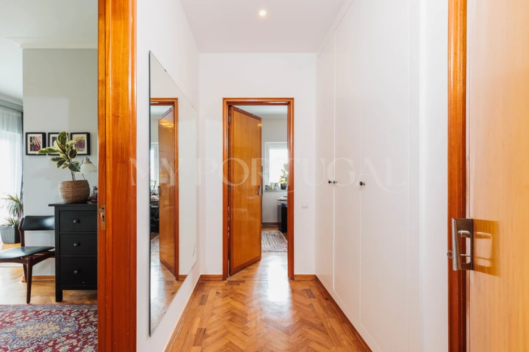 Moradia T5 para Venda em Carcavelos e Parede Foto 12