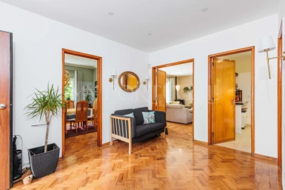 Moradia T5 para Venda em Carcavelos e Parede