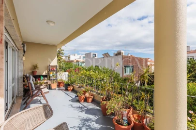 Moradia T5 para Venda em Carcavelos e Parede