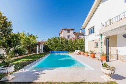Moradia T5 para Venda em Carcavelos e Parede