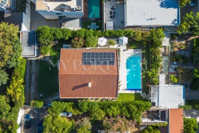 Moradia T5 para Venda em Carcavelos e Parede