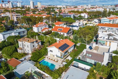 Moradia T5 para Venda em Carcavelos e Parede