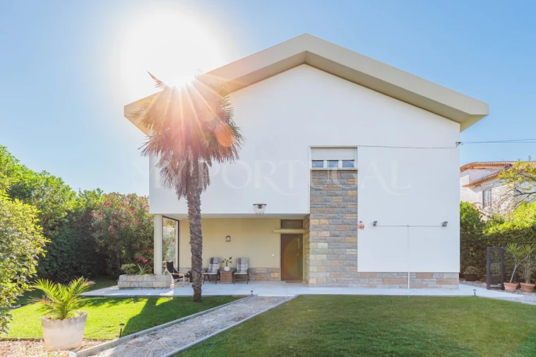 Moradia T5 para Venda em Carcavelos e Parede Foto 4