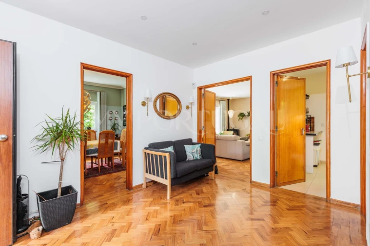 Moradia T5 para Venda em Carcavelos e Parede Foto 6