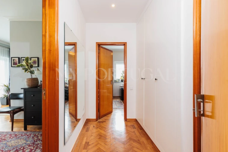 Moradia T5 para Venda em Carcavelos e Parede Foto 12