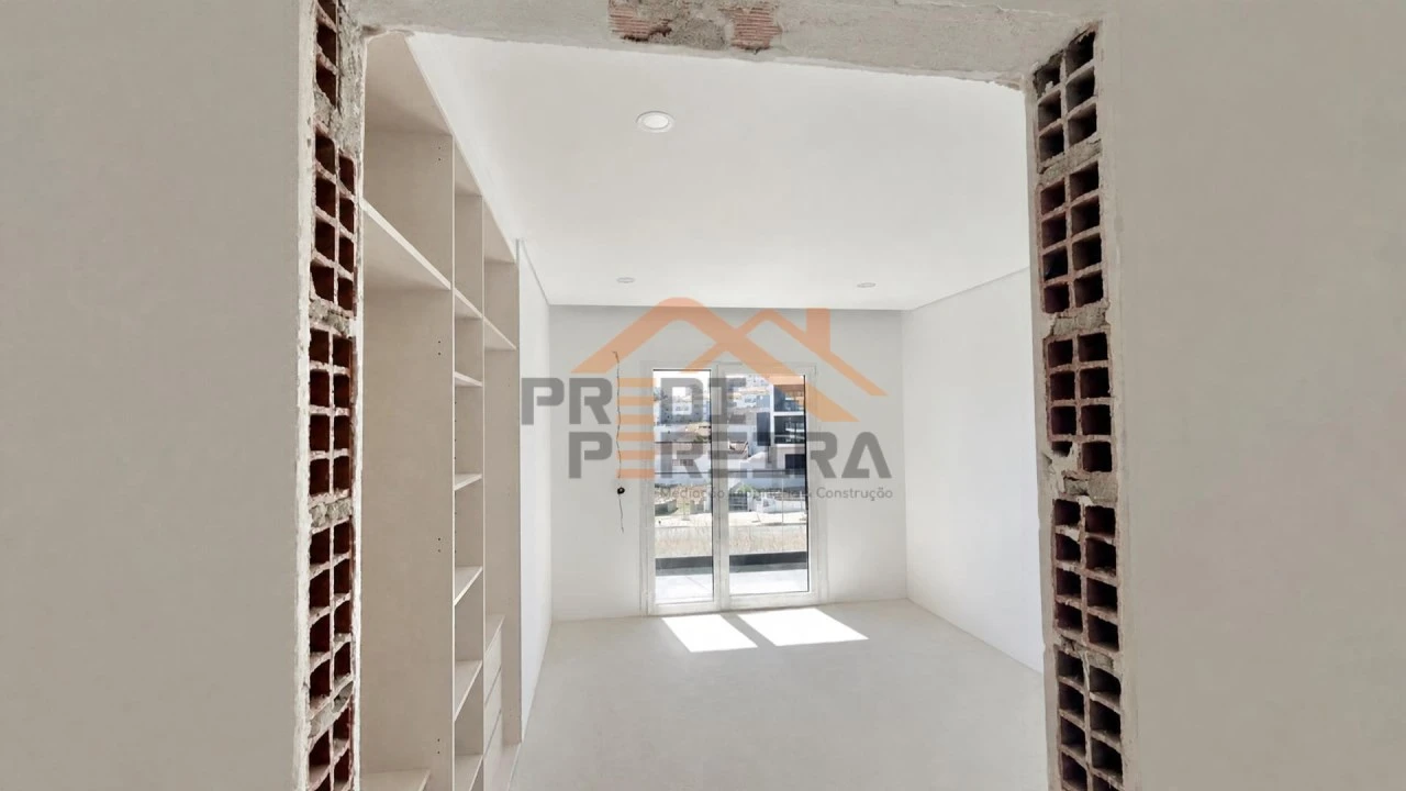 Apartamento T3 para Venda em Santo António dos Cavaleiros e Frielas Foto 17