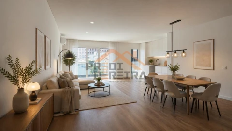Apartamento T3 para Venda em Santo António dos Cavaleiros e Frielas