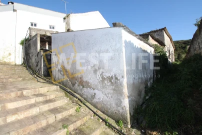 Armazém para Venda em Igreja Nova e Cheleiros