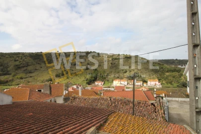 Armazém para Venda em Igreja Nova e Cheleiros