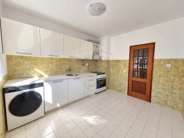 Apartamento T3 para Venda em Marvila, Ribeira Santarém, São Salvador, São Nicolau