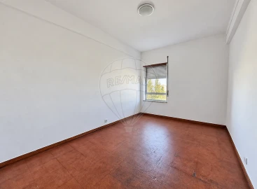Apartamento T3 para Venda em Marvila, Ribeira Santarém, São Salvador, São Nicolau