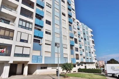 Apartamento T1 para Venda em Cacém e São Marcos