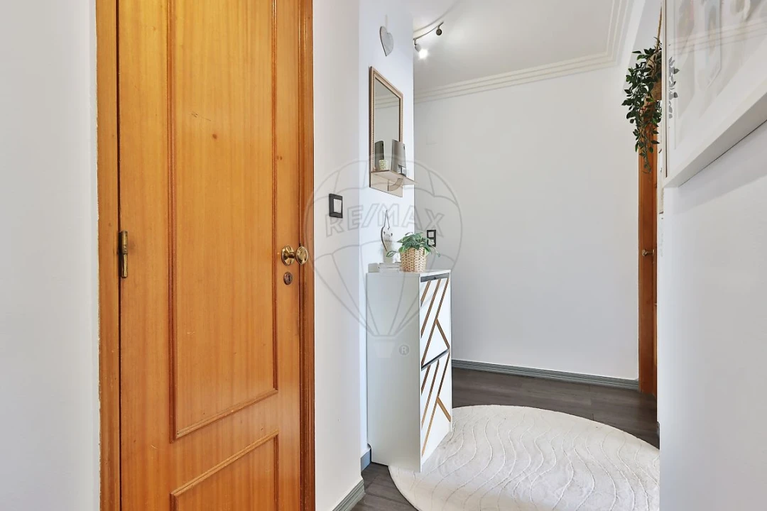 Apartamento T1 para Venda em Cacém e São Marcos Foto 14