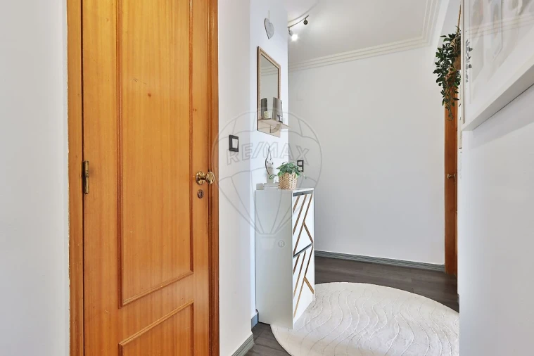 Apartamento T1 para Venda em Cacém e São Marcos Foto 14
