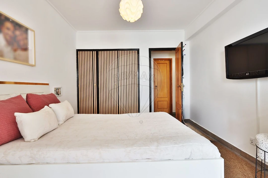 Apartamento T1 para Venda em Cacém e São Marcos Foto 12