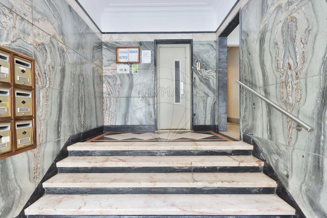 Apartamento T2 para Venda em Benfica Foto 19