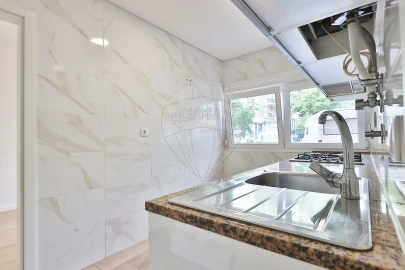 Apartamento T2 para Venda em Benfica