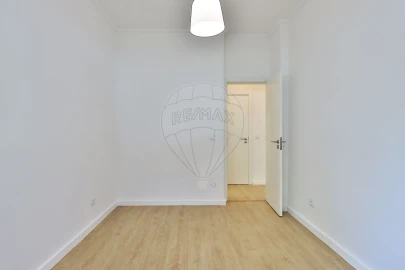 Apartamento T2 para Venda em Benfica
