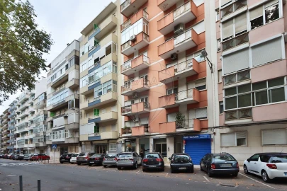 Apartamento T2 para Venda em Benfica