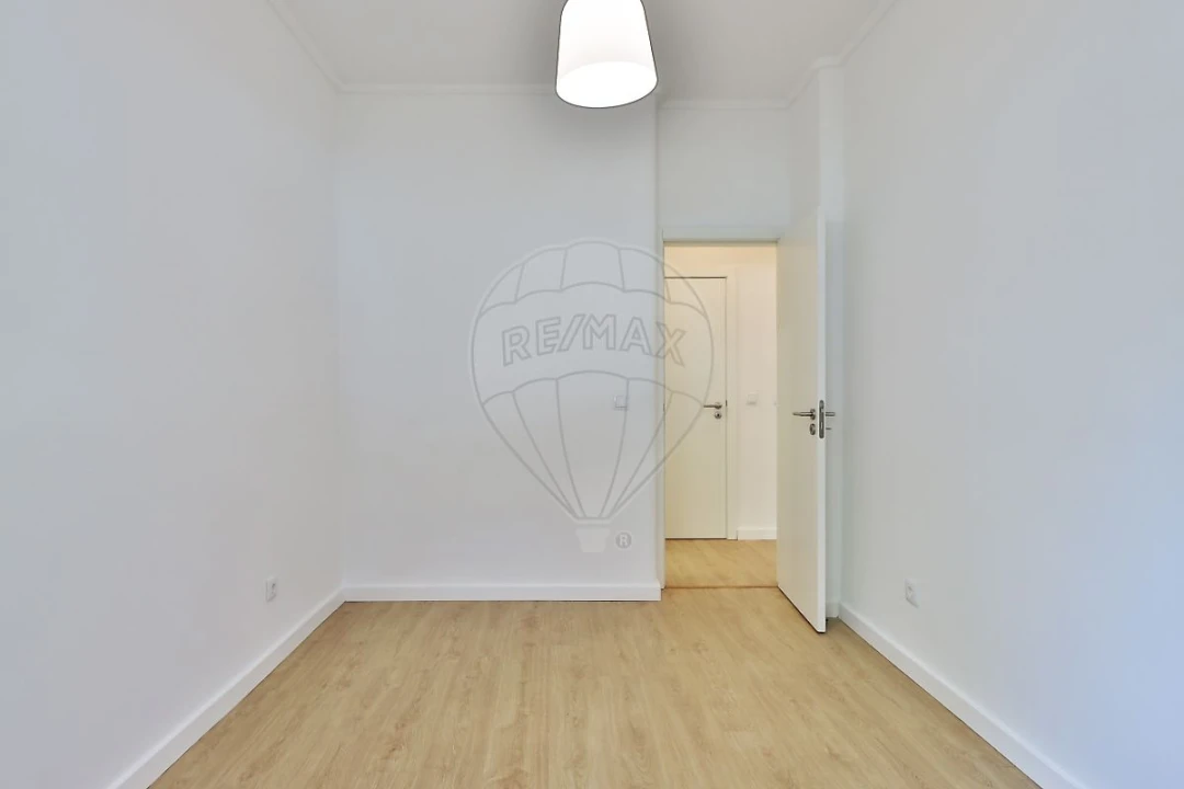 Apartamento T2 para Venda em Benfica Foto 15