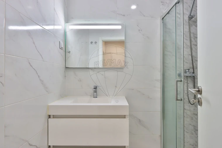 Apartamento T2 para Venda em Benfica Foto 16