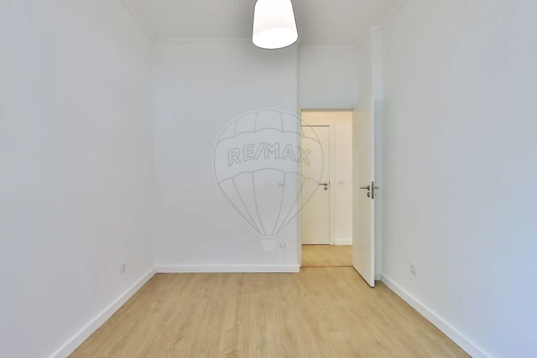 Apartamento T2 para Venda em Benfica Foto 15