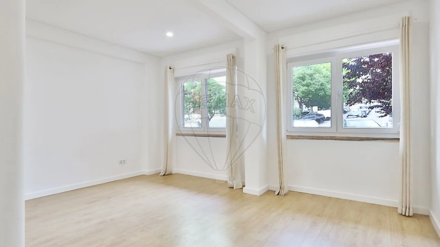 Apartamento T2 para Venda em Benfica