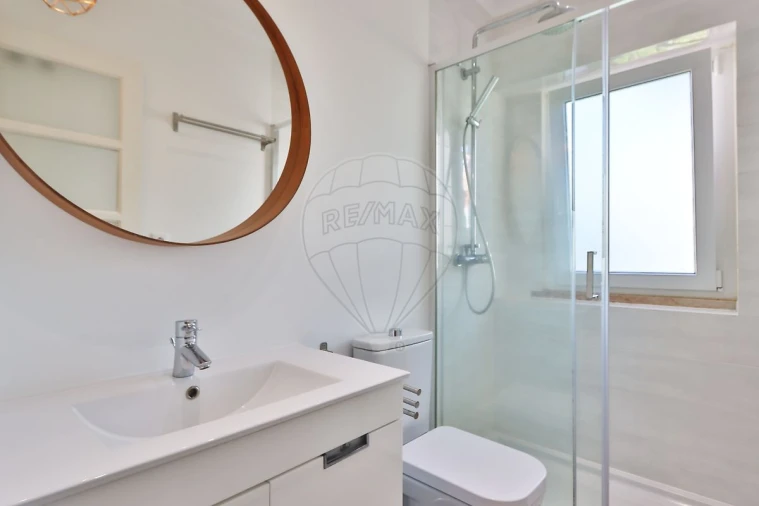 Apartamento T3 para Arrendamento em Campolide Foto 3