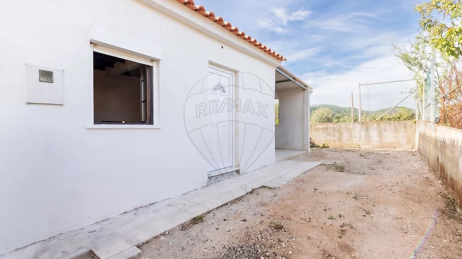 Moradia T2 para Venda em Enxara do Bispo, Gradil e Vila Franca do Rosário