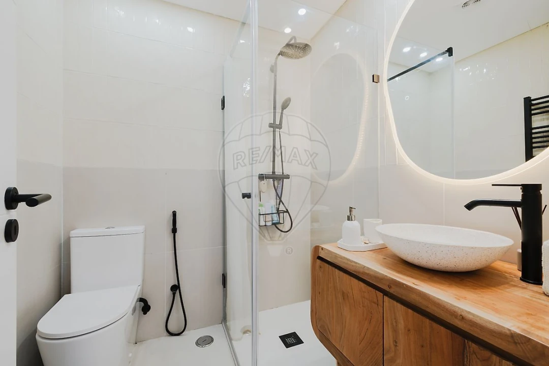 Apartamento T1 para Venda em Carcavelos e Parede Foto 12