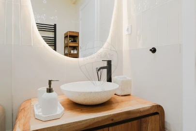 Apartamento T1 para Venda em Carcavelos e Parede