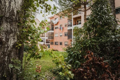 Apartamento T1 para Venda em Carcavelos e Parede
