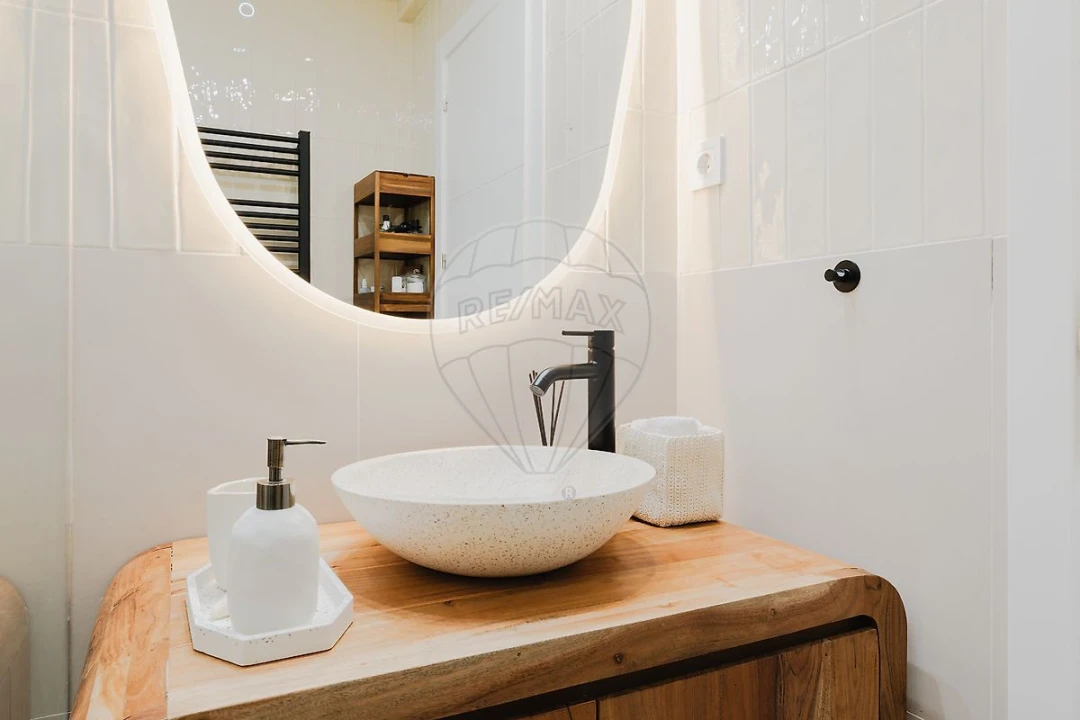 Apartamento T1 para Venda em Carcavelos e Parede Foto 13