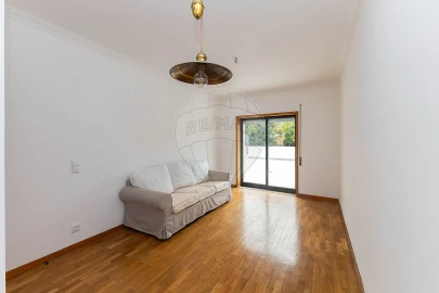 Apartamento T2 para Arrendamento em Paranhos