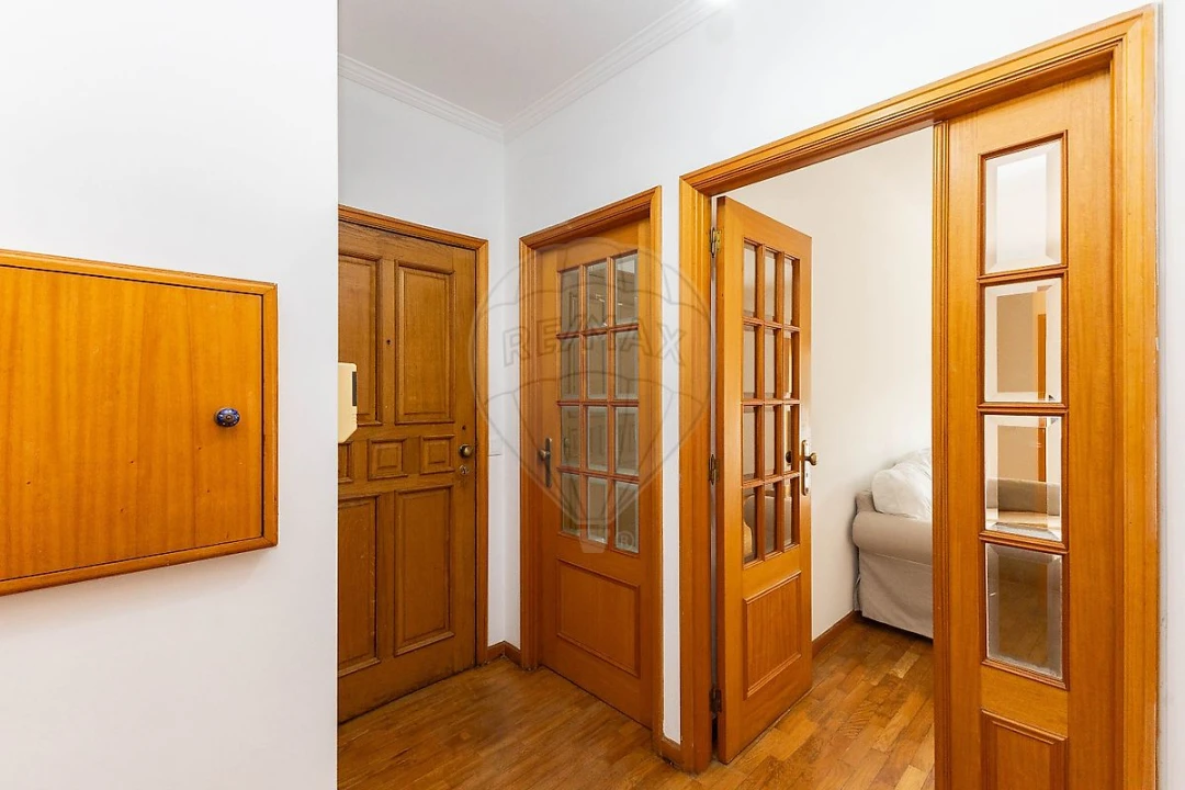 Apartamento T2 para Arrendamento em Paranhos Foto 1
