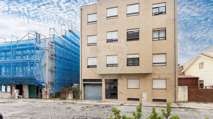 Apartamento T2 para Arrendamento em Paranhos