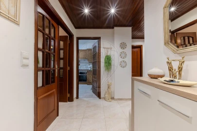 Apartamento T3 para Venda em Castanheira do Ribatejo e Cachoeiras