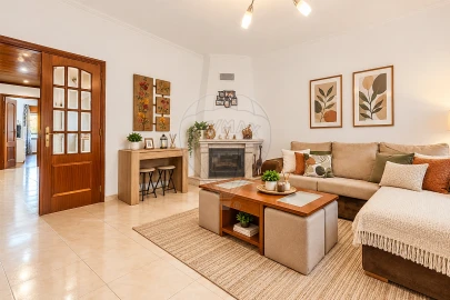Apartamento T3 para Venda em Castanheira do Ribatejo e Cachoeiras