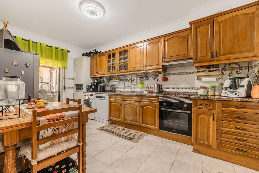 Apartamento T3 para Venda em Castanheira do Ribatejo e Cachoeiras Foto 9