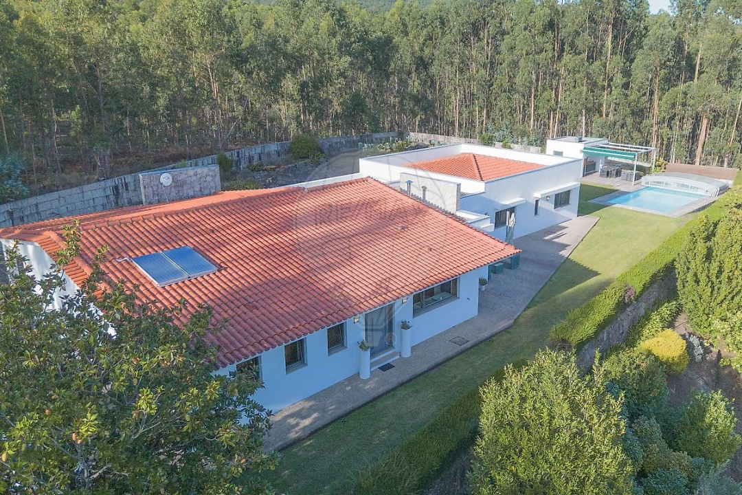Moradia T5 para Venda em Eiriz Foto 5