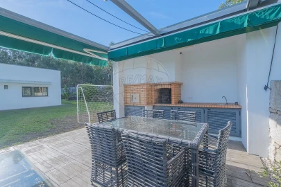 Moradia T5 para Venda em Eiriz