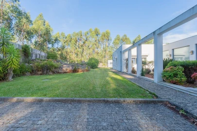 Moradia T5 para Venda em Eiriz