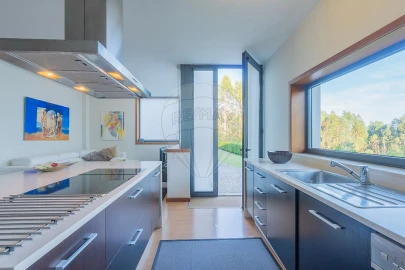 Moradia T5 para Venda em Eiriz